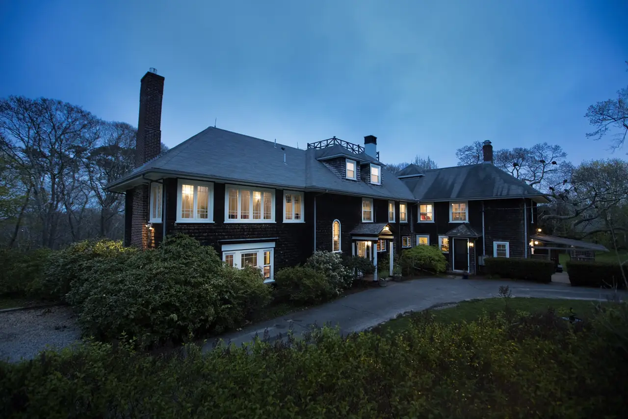 Nobnocket Boutique Inn - Bed and Breakfast Vineyard Haven
