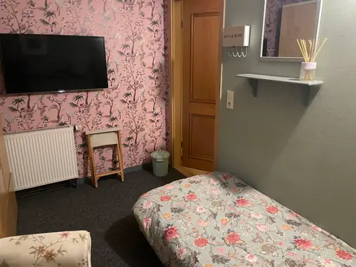 Room 1