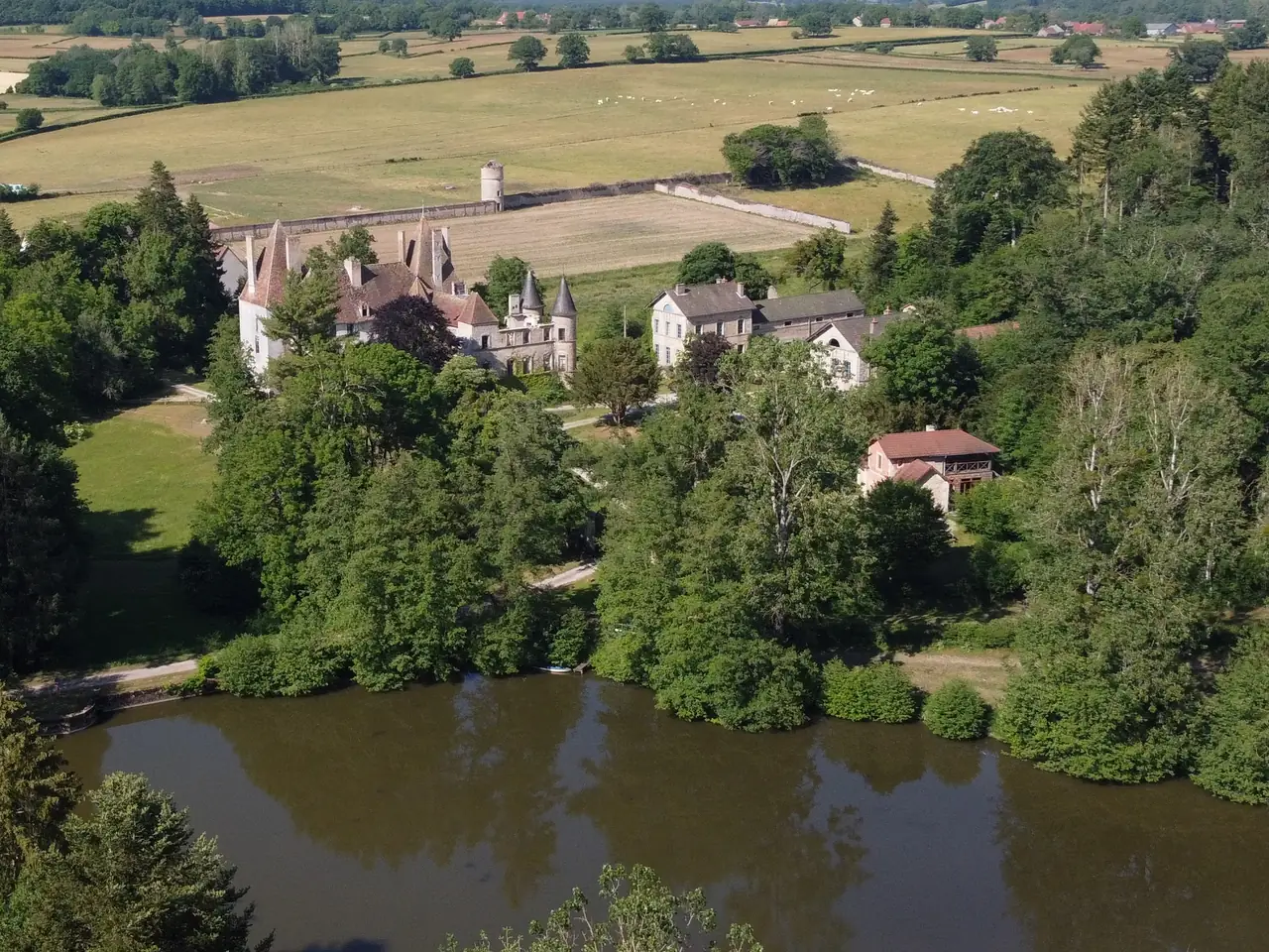 Domaine Chateau de Digoine - B&B Saint-Martin-de-Commune