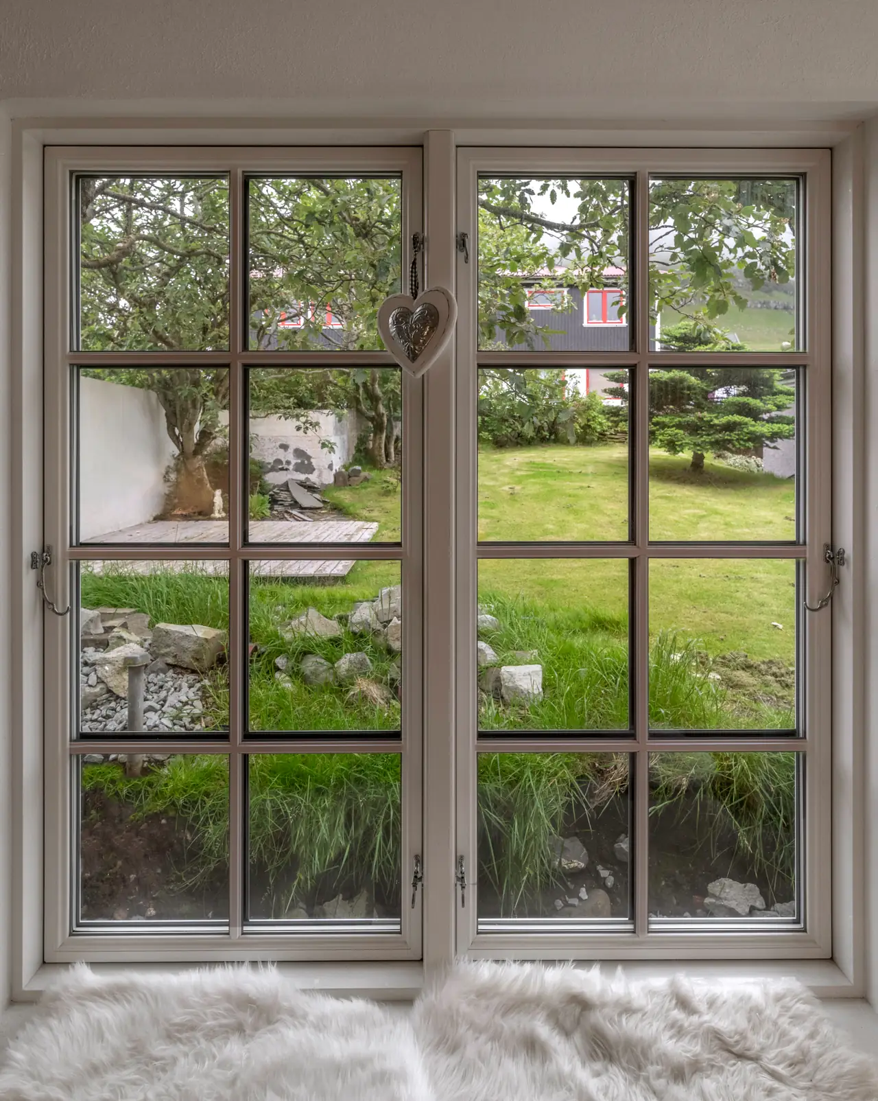 Visithomes Faroe Islands - B&B Leirvík