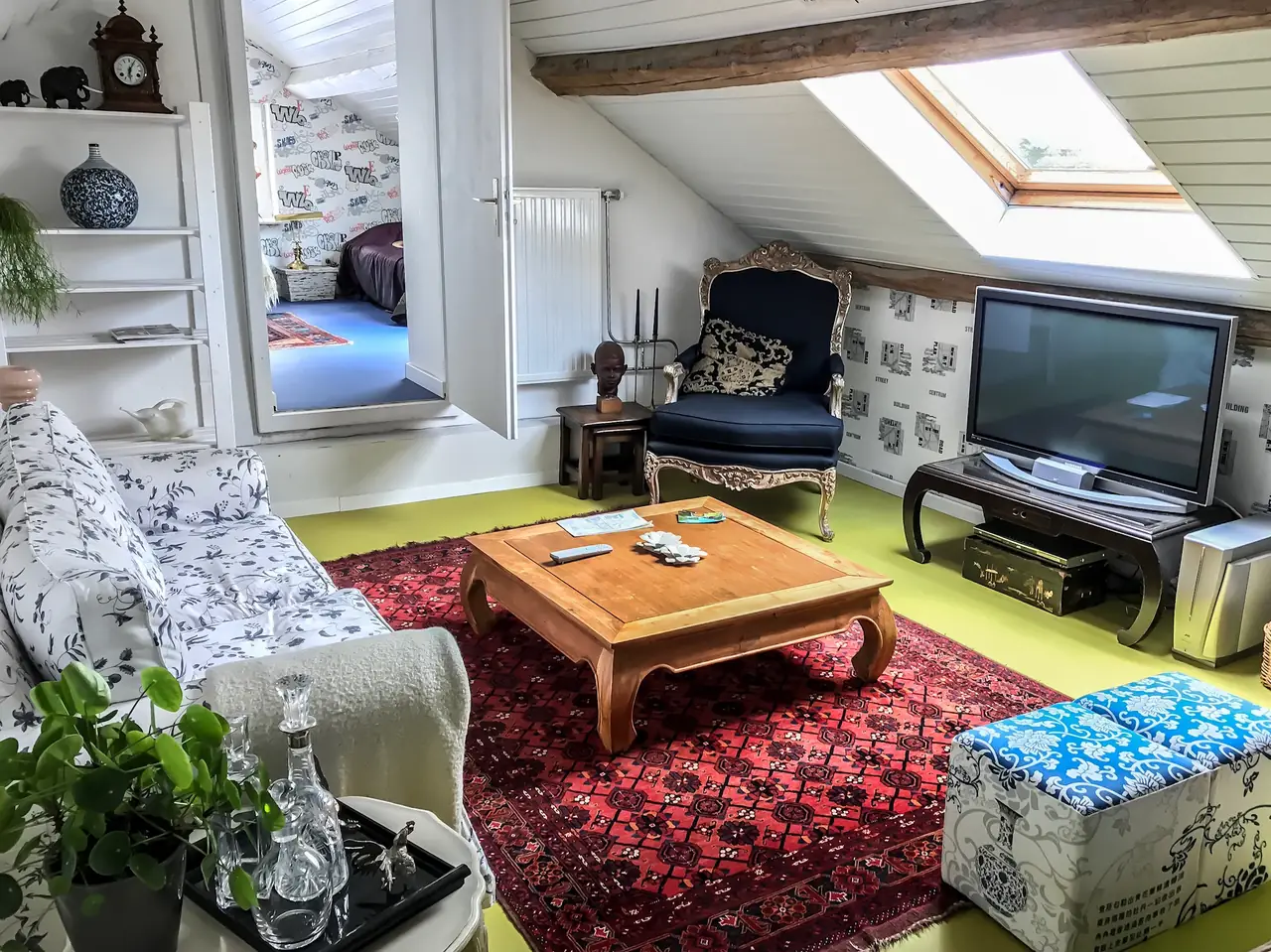 De blauwe zolder met douche en kitchenette