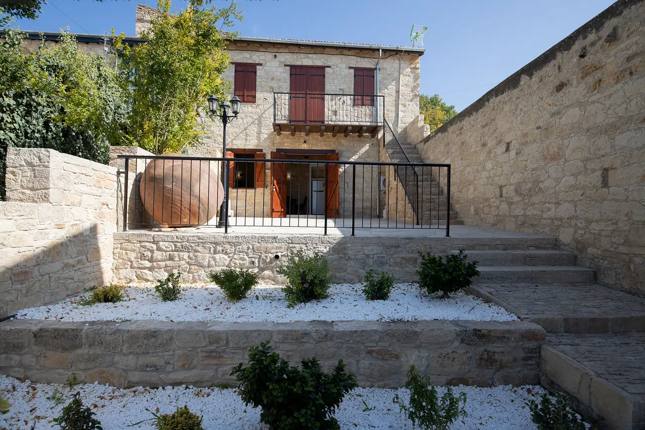 Arsos Nest - Bed and Breakfast Ársos